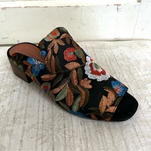 Lucky Brand Noomrie Embroidered Mules